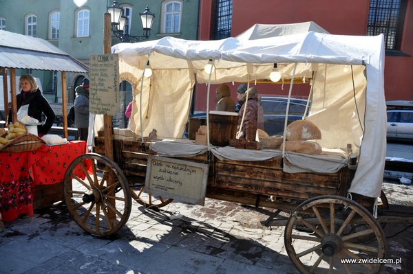 Kraków - Tour de Fromage - wóz z chlebem